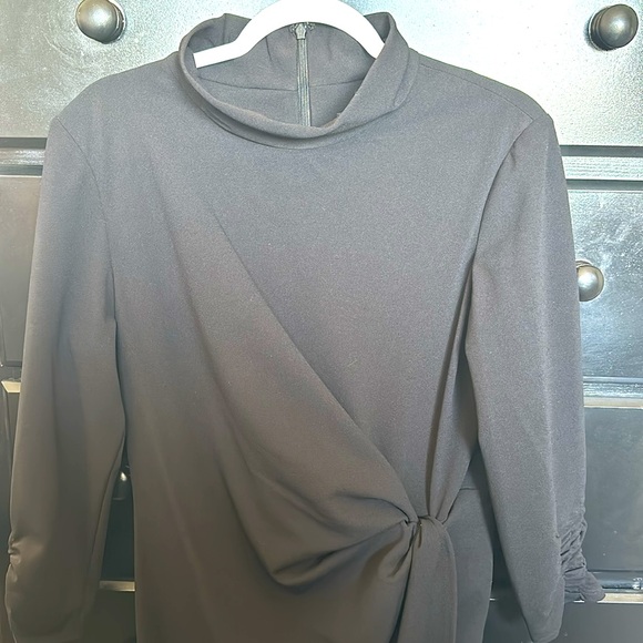 ♥️ Mock Neck Side Twist Sheath Dress - Picture 4 of 5